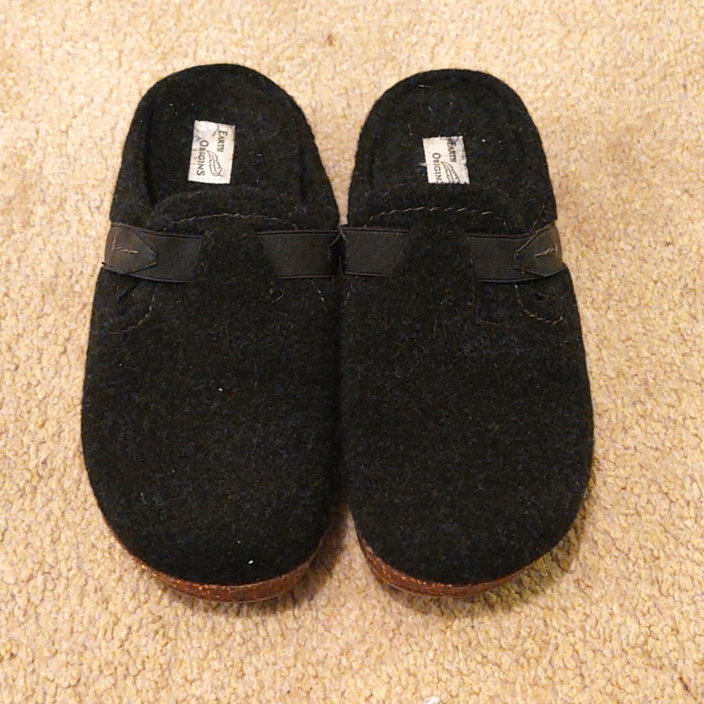 Earth Origins slip-on shoes